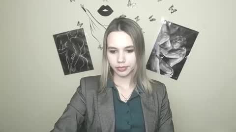 Stacy online show from December 23, 5:11 pm