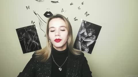 Stacy online show from December 7, 8:27 am