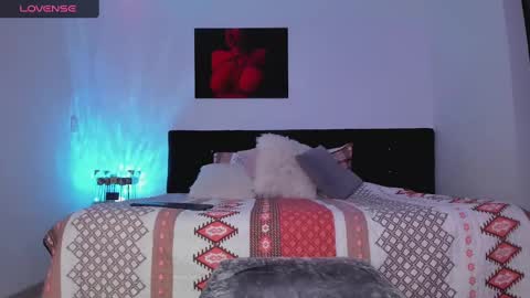 TWstacymalibu110 online show from September 24, 12:17 am