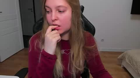 Stacy  online show from December 1, 5:55 pm