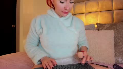 Snapshot of stacyrigel chatting on February 13, 4:22 am Stacy Rigel online show from February 13, 4:22 am