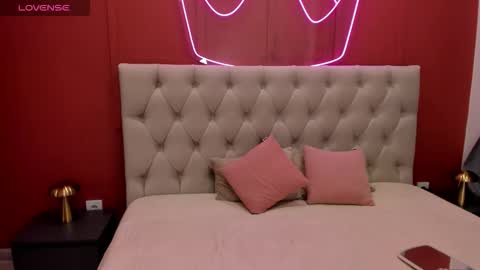 Stacy online show from September 27, 1:25 am