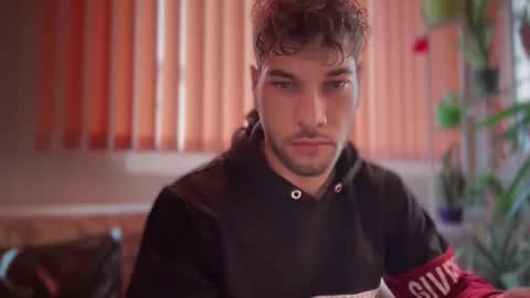 Stan online show from December 17, 1:40 pm