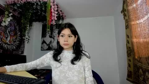 Snapshot of starmoonly chatting on February 25, 5:51 pm starmoonly online show from February 25, 5:51 pm