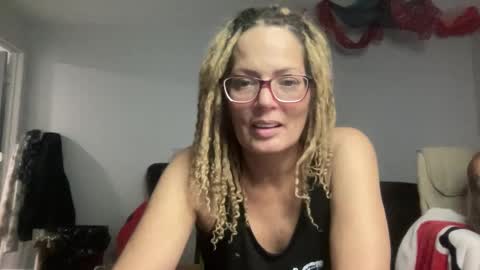 Starrlane9999 online show from December 2, 12:01 am