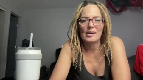 Starrlane9999 online show from December 3, 4:42 am