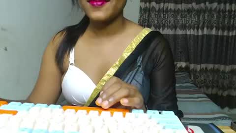 StarryWhispers online show from July 1, 4:04 pm