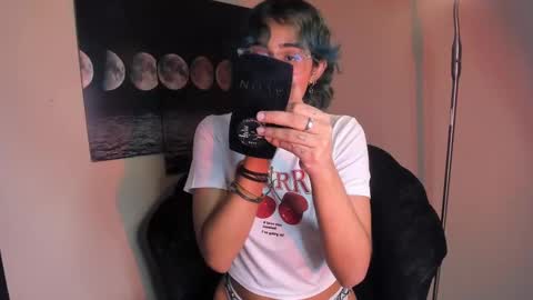 Snapshot of stars4spider_ chatting on March 10, 11:49 pm online show from March 10, 11:49 pm