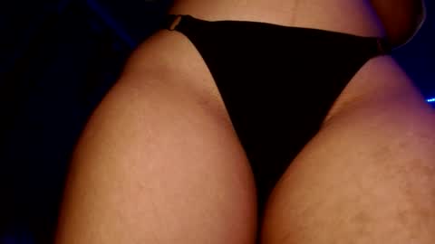 Snapshot of stars4spider_ chatting on September 17, 7:34 am online show from September 17, 7:34 am