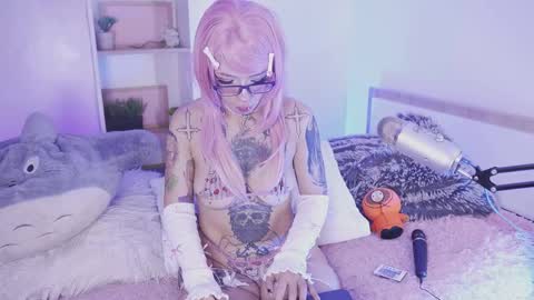 Yoko online show from April 14, 9:18 pm