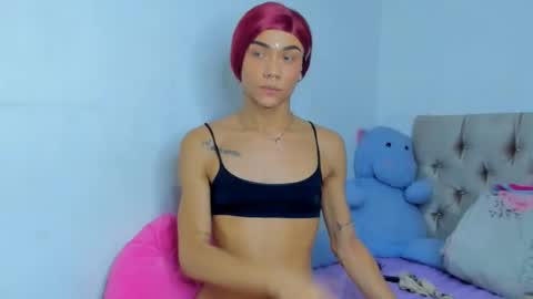Snapshot of stassiebell chatting on January 4, 7:13 am stassiebell online show from January 4, 7:13 am