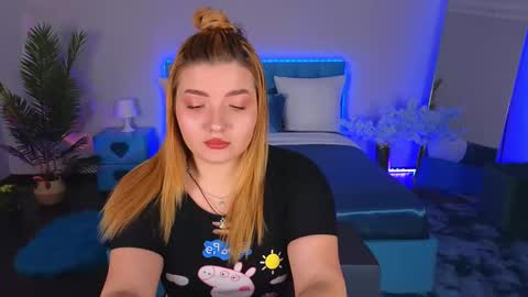 stasynickols online show from October 12, 5:04 pm