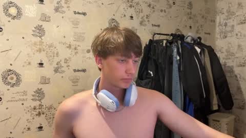 Snapshot of steave418970 chatting on September 20, 12:08 pm Daniel online show from September 20, 12:08 pm