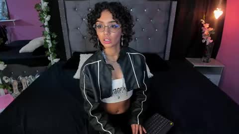 Snapshot of stefania_paz chatting on March 10, 3:34 am Stefania online show from March 10, 3:34 am