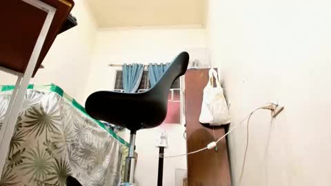 stefania online show from March 25, 1:18 pm