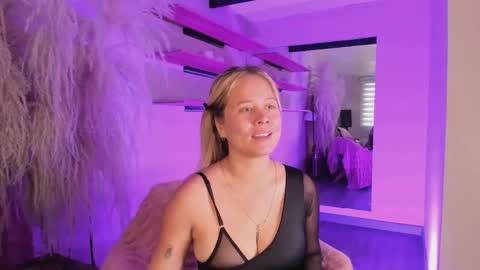 Stefanny   online show from February 26, 12:05 pm