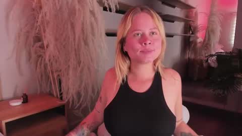 Stefanny   online show from March 6, 3:35 pm