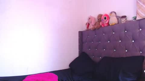 Snapshot of stefanny_2001 chatting on December 23, 9:40 pm stefanny beautiful online show from December 23, 9:40 pm
