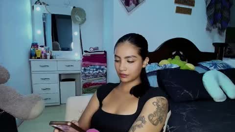 Im MiaIts my first day here  online show from October 10, 3:23 am