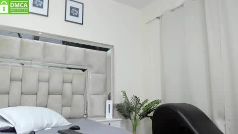 Snapshot of stefany520 chatting on March 5, 11:49 pm Stefany online show from March 5, 11:49 pm