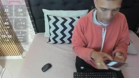 stefany_pablo1 online show from February 11, 12:15 pm