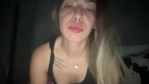 Snapshot of stefy_glow chatting on October 16, 9:13 pm stefy_glow online show from October 16, 9:13 pm