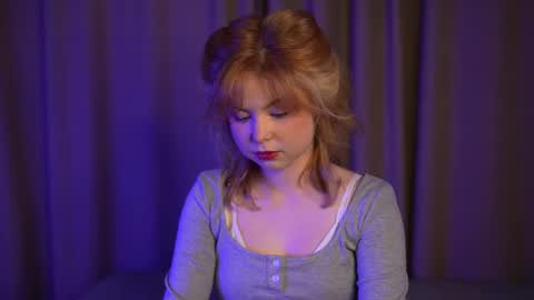 Stella online show from September 29, 12:20 am