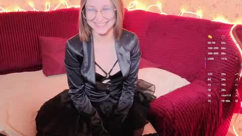 Stella online show from May 28, 6:39 pm