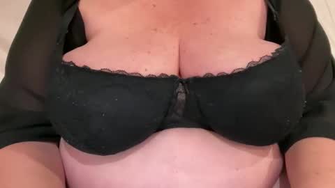 stellaaltamarea online show from October 18, 5:06 pm