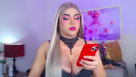 CALL ME STELLA online show from September 18, 10:30 am