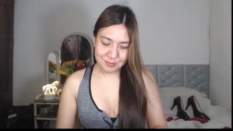 Stella online show from December 14, 8:15 pm