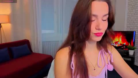 Stella online show from September 25, 2:24 pm