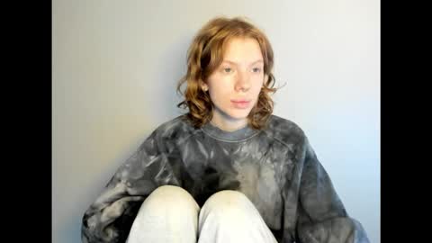 S T E L L A online show from November 25, 8:13 am