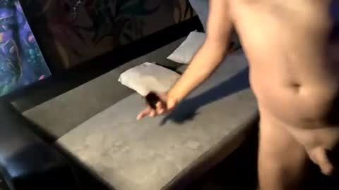 lee online show from November 3, 7:42 am