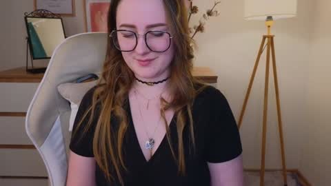 Emma online show from December 6, 10:13 pm