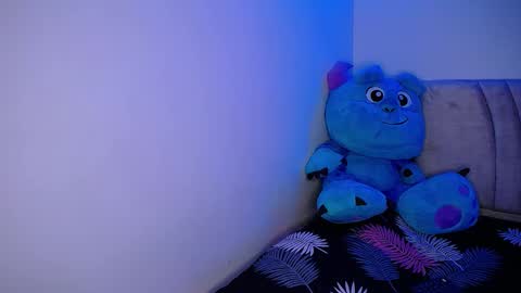 Snapshot of stepha_sweet chatting on February 8, 5:51 am Emma online show from February 8, 5:51 am