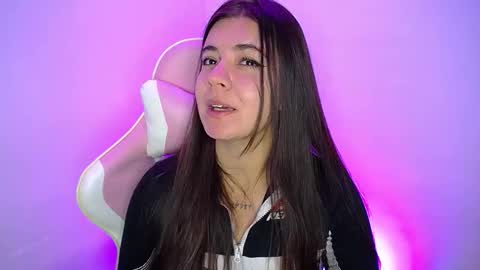 Emma online show from November 9, 4:27 am