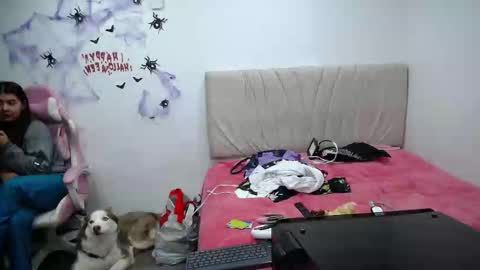 Emma online show from October 27, 11:16 pm