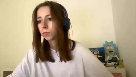 Emilia online show from October 18, 9:24 am
