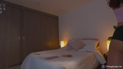 stephania_let online show from May 6, 2:56 pm