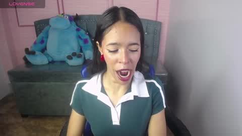 Stephania online show from March 4, 10:46 am