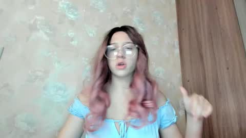 stephanie_hillss online show from September 10, 7:31 am