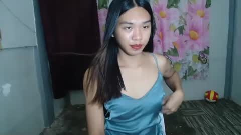 stephanie_zee online show from June 7, 2:00 pm