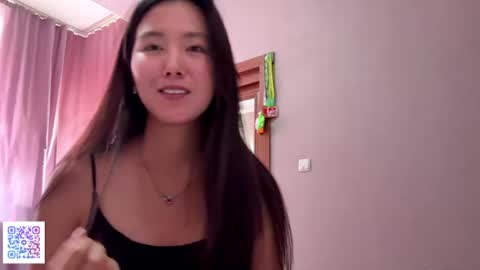 Elly online show from August 9, 9:26 am