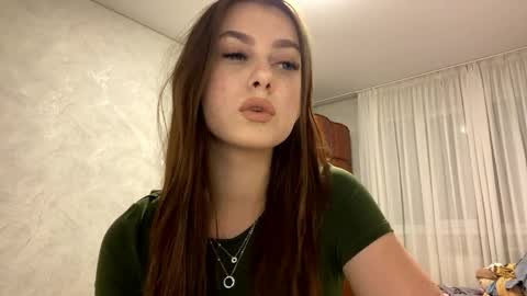 Stephani online show from March 26, 3:17 pm