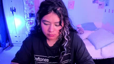Snapshot of stephanifox chatting on February 24, 3:33 am Stephanie online show from February 24, 3:33 am