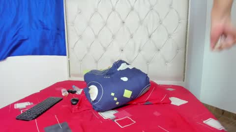 Snapshot of stephany_doll_ chatting on February 10, 7:47 am Anny online show from February 10, 7:47 am