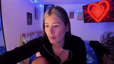 Snapshot of stephany_uwu chatting on January 9, 12:03 am Stephany independient model online show from January 9, 12:03 am