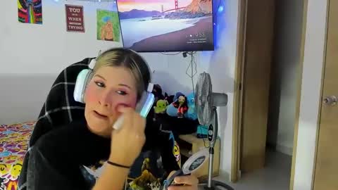 Snapshot of stephany_uwu chatting on January 29, 2:51 am Stephany independient model online show from January 29, 2:51 am