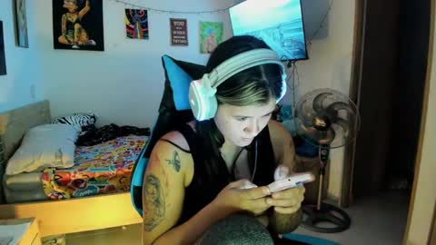 Snapshot of stephany_uwu chatting on January 24, 12:52 am Stephany independient model online show from January 24, 12:52 am